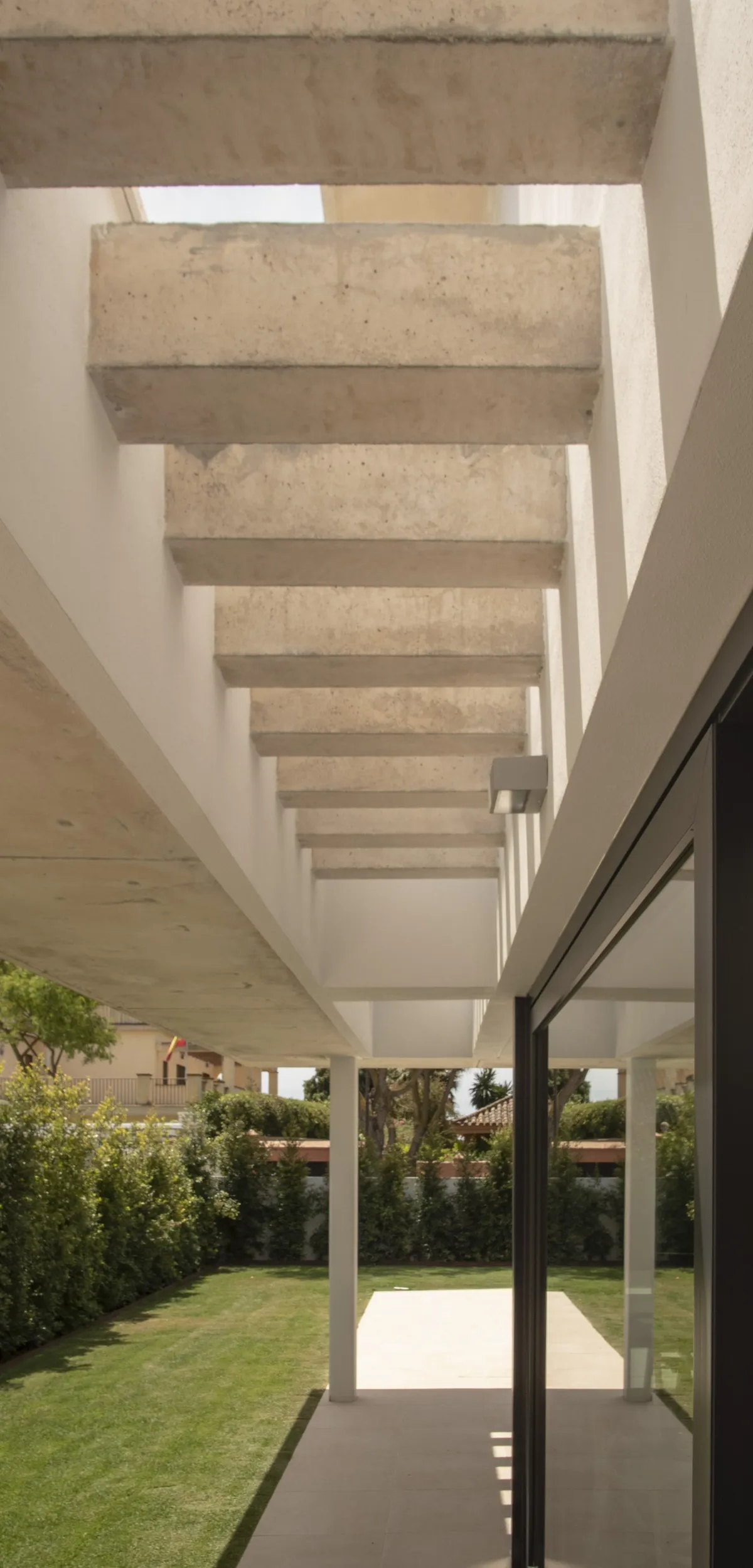 Porche Proyecto Casa CR realizado por Estudio Ollero